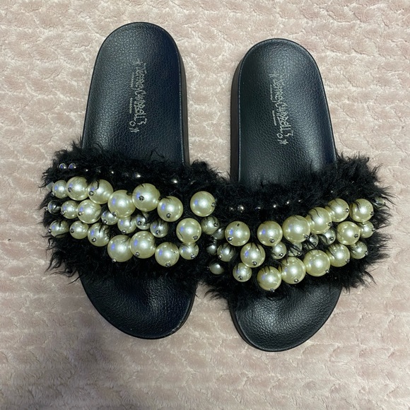 Jeffrey Campbell Slides - Picture 2 of 6